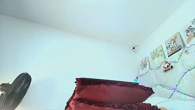 elizawiliamst's cam snapshot