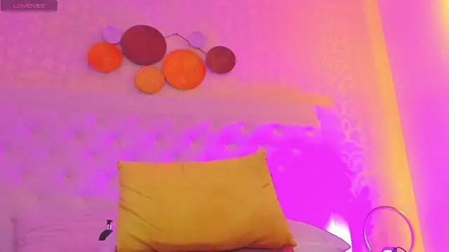 debora_scoot's cam snapshot