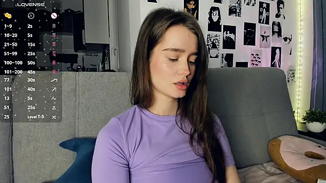 lovelyalivia live sex cam