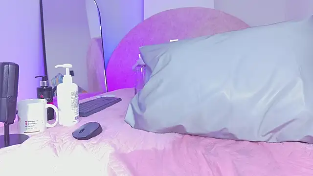 violett_lo's cam snapshot