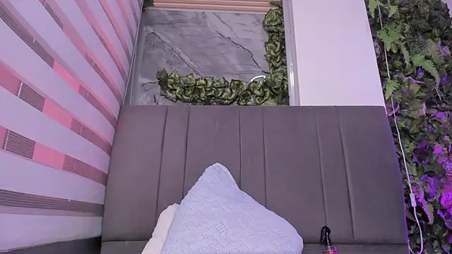 Fernanda_liie_'s cam snapshot