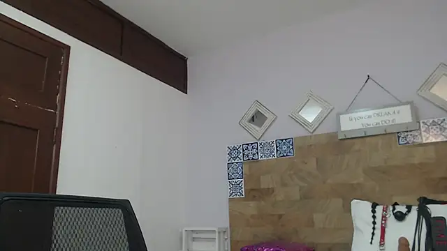 kylieBensoon's cam snapshot