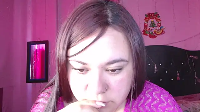 NikkiRous_'s cam snapshot