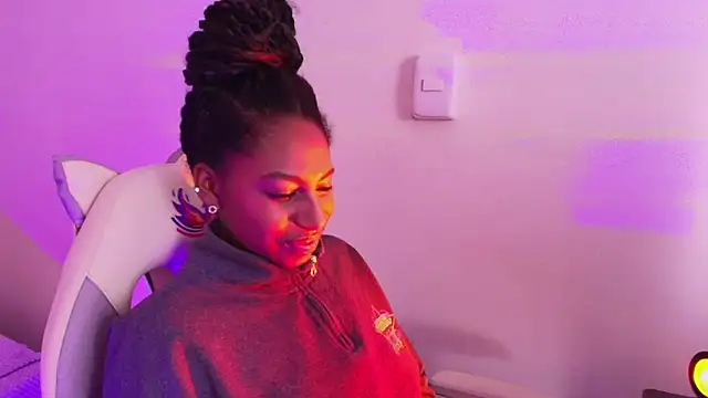 Queen_perla_'s cam snapshot