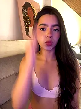 LunaMoore_Pink's cam snapshot