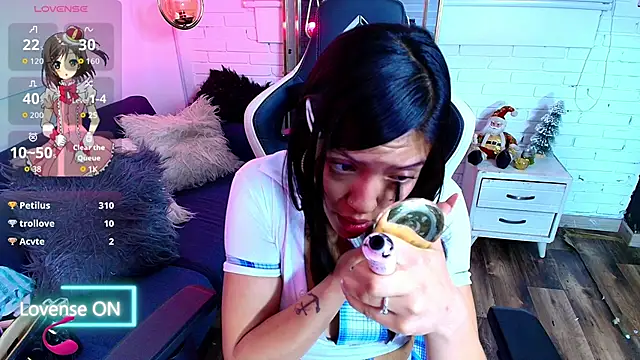 CinnamonHeat's cam snapshot