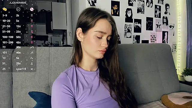 lovelyalivia's cam snapshot