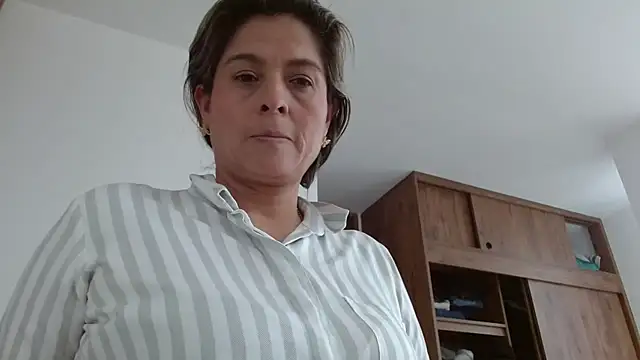 linda-mature43's cam snapshot