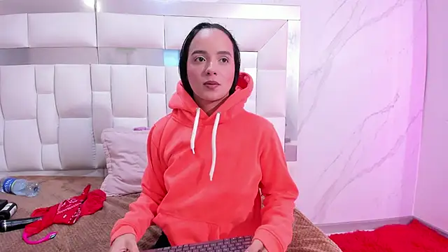 Maia_Park's cam snapshot