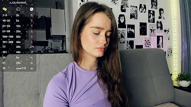 lovelyalivia's cam snapshot