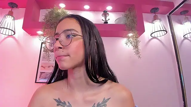 Alana_Martinez_'s cam snapshot