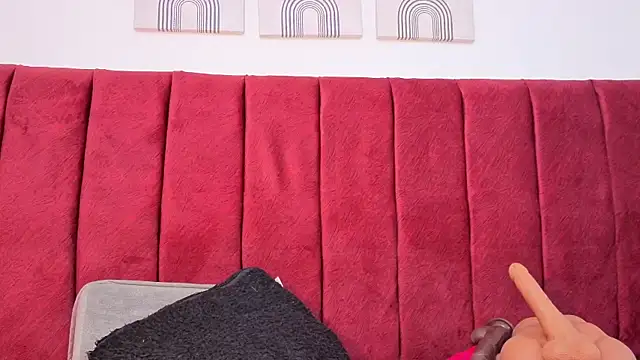 selena_castillo's cam snapshot