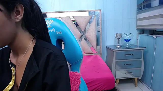 emma_candy20's cam snapshot