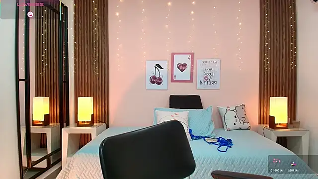 alina_martinelli's cam snapshot