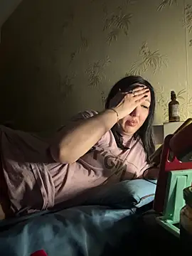 Naughtbaby_2025's cam snapshot