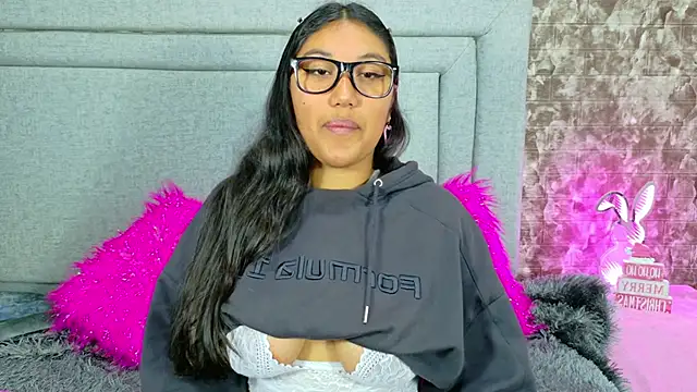 SharaRous's cam snapshot