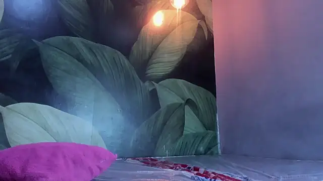 scarleth_blonde69's cam snapshot