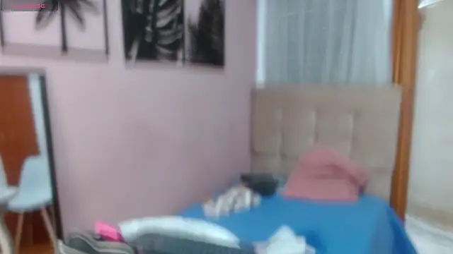 amara_rousse1's cam snapshot