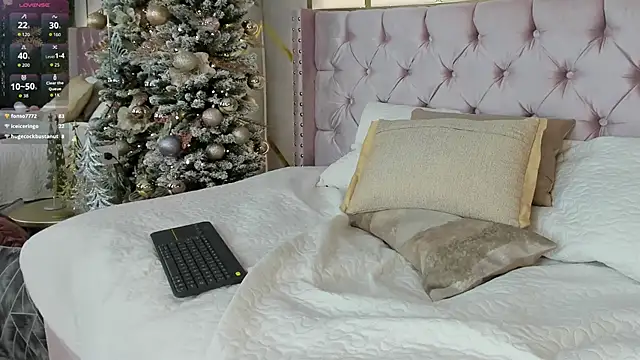 Lola_saenz_'s cam snapshot