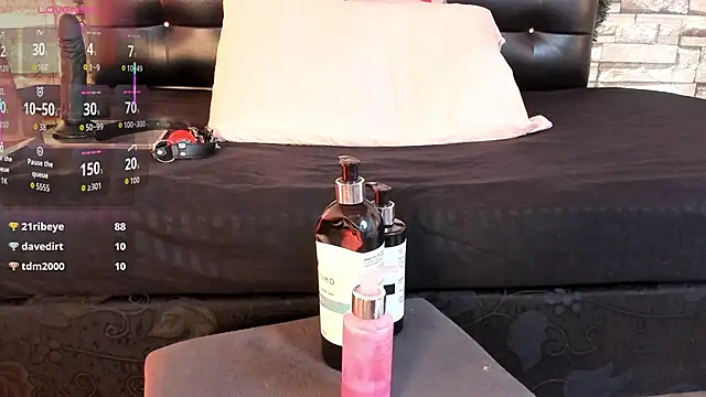 Julieta_333's cam snapshot