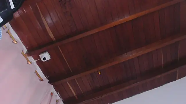 Amara_Red's cam snapshot