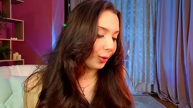 Lucy_louras's cam snapshot