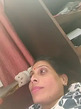 ISHANI-SINGH's cam snapshot