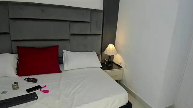 CatleyaSmith's cam snapshot