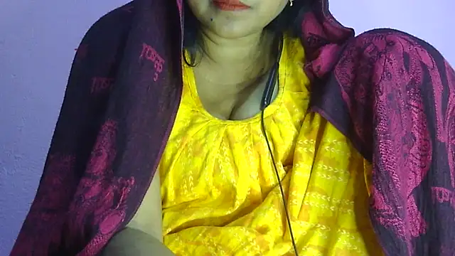 Pooja-suman's cam snapshot