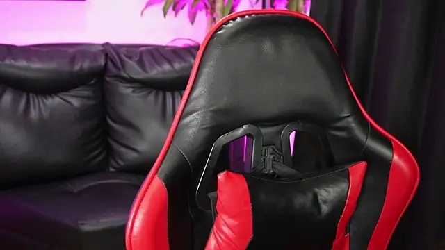 sara_sharma_'s cam snapshot