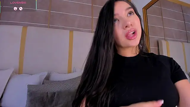 lyrabellini's cam snapshot