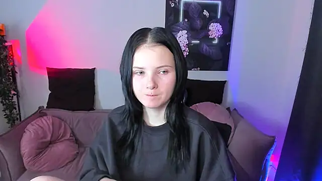 Leila_xxBaby's cam snapshot