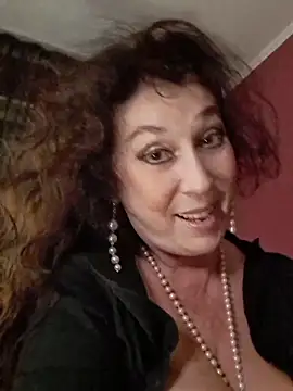 GypsyEsmeralda's cam snapshot