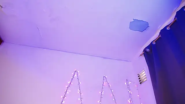 Nicol_Love0's cam snapshot