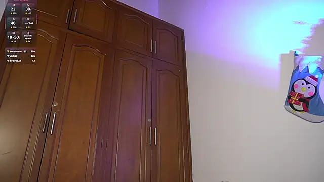 pocahotass_11's cam snapshot