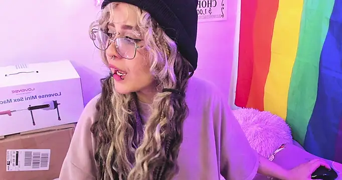 NekoWaifu's cam snapshot