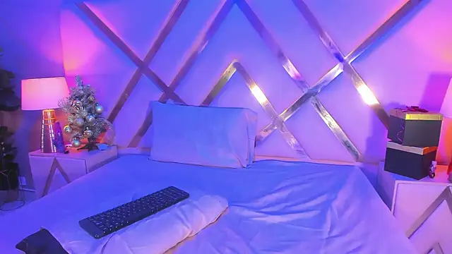 ViolettaLane's cam snapshot