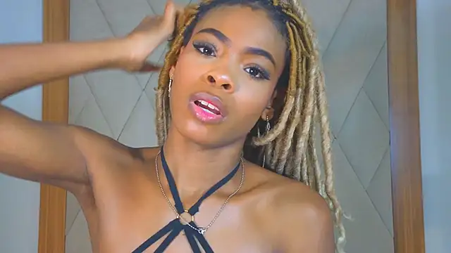 adaraSmiith's cam snapshot