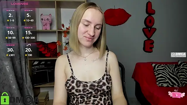 BeautyBlondy's cam snapshot