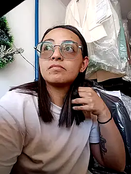 bri_ali's cam snapshot