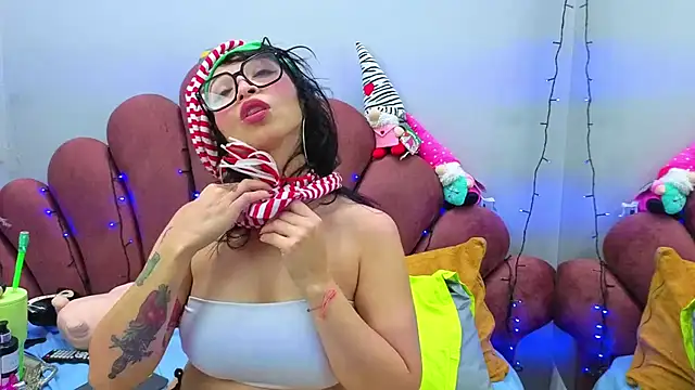 CHIARAJJONES's cam snapshot