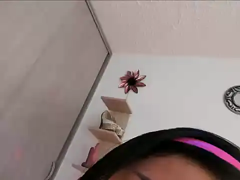 KIMMY_MONTIELL's cam snapshot