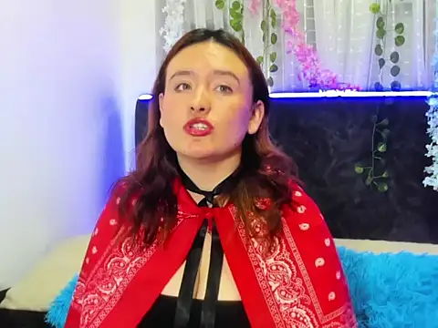 AliaMiller_'s cam snapshot