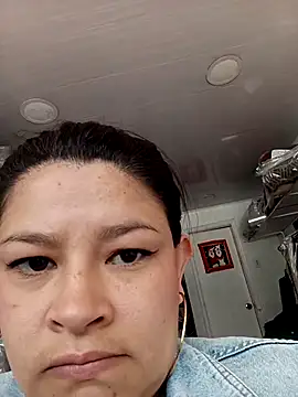 bri_ali's cam snapshot