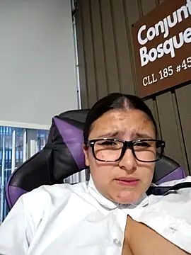 Cute_Penelope's cam snapshot