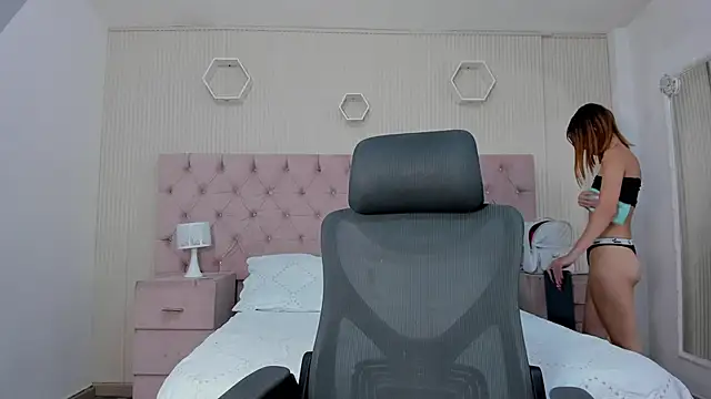 MadisonSky_'s cam snapshot