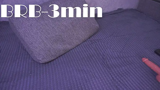 LipDipTalk's cam snapshot