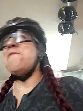 LAPOTRA_04's cam snapshot