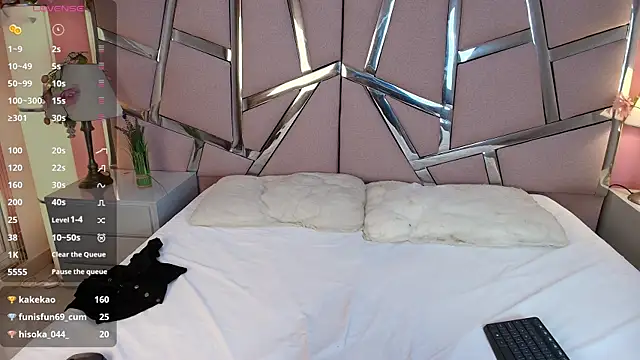 Nicollevsconttei's cam snapshot