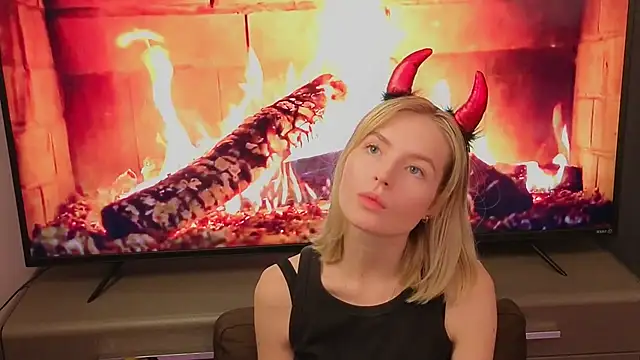 BaileyBernos's cam snapshot